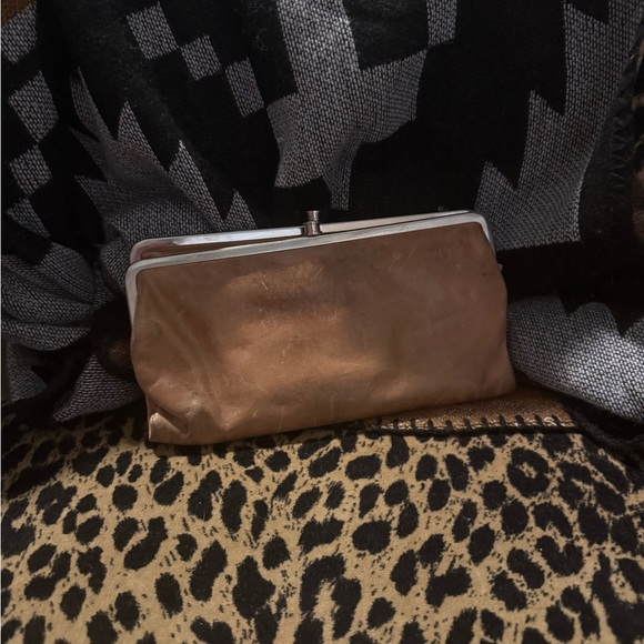 HOBO Elegant Brown Leather Clutch Wallet - Picture 1 of 6